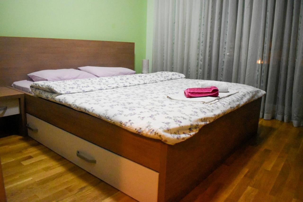 Apartman Sara 2 Podgorica Exteriér fotografie